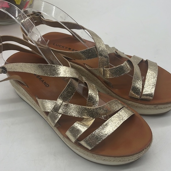 Lucky Brand Gold Strappy Platform Sandal Sz 9. MCS2188F - Picture 4 of 9